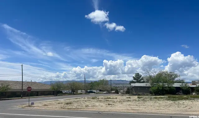 575 E 100 N, Price, UT 84501 - Image #2