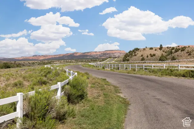 2047 E Elk Run Cir, Hatch, UT 84735 - Image #2