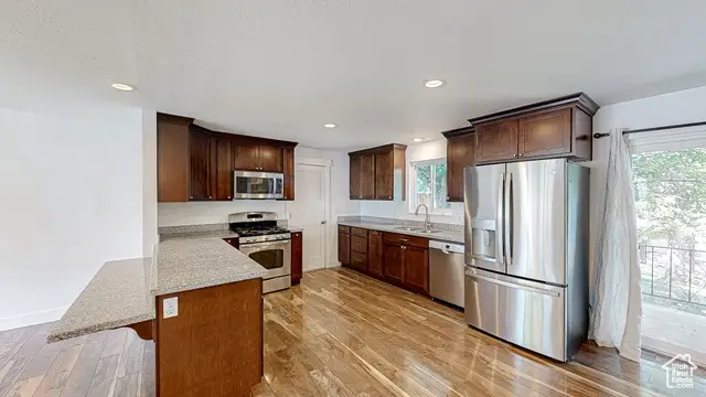 44 S Astor Ln, Elk Ridge, UT 84651 - Image #2