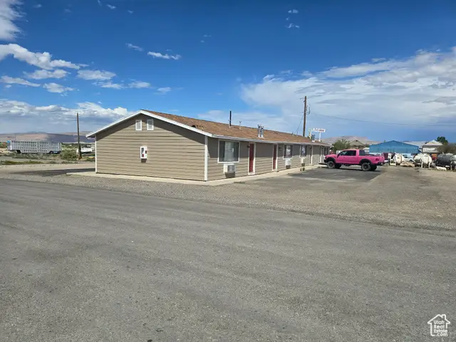 570 W Main St, Green River, UT 84525 - Image #2