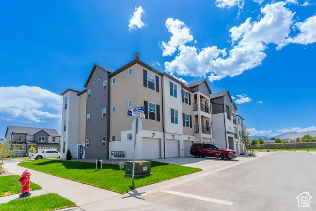 4719 W Neill Ln #NN304, Riverton, UT 84096 - Image #2