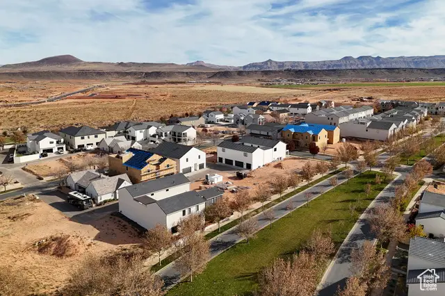 4308 W Cambridge Pkwy, Hurricane, UT 84737 - #2