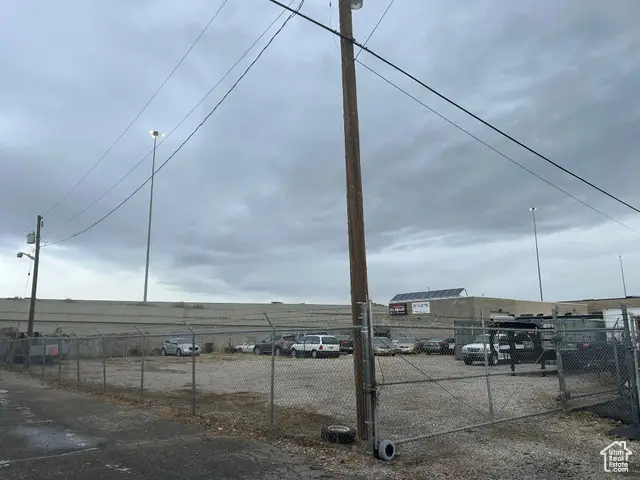 4584 S Commerce Dr W, Murray, UT 84117 - Image #1