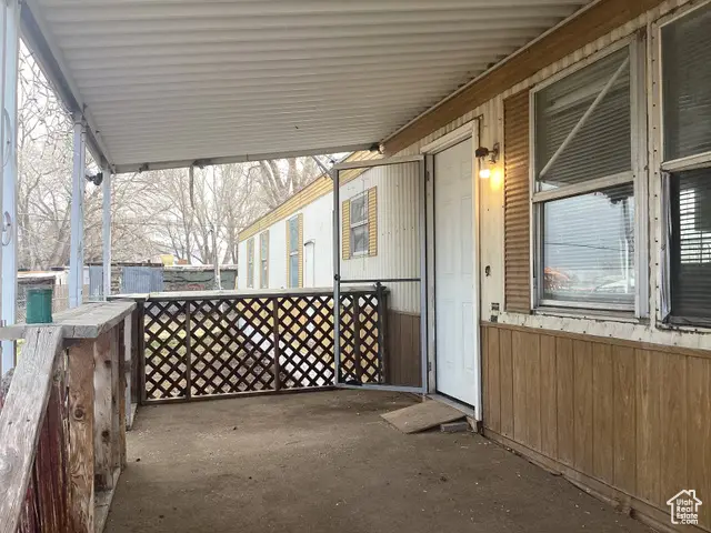 135 S Willow St E, Grantsville, UT 84029 - Image #2