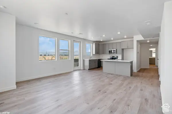 5222 W Black Twig Rd S #2A-303, South Jordan, UT 84009