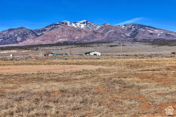 112 E Maddison Ave, La Sal, UT 84530