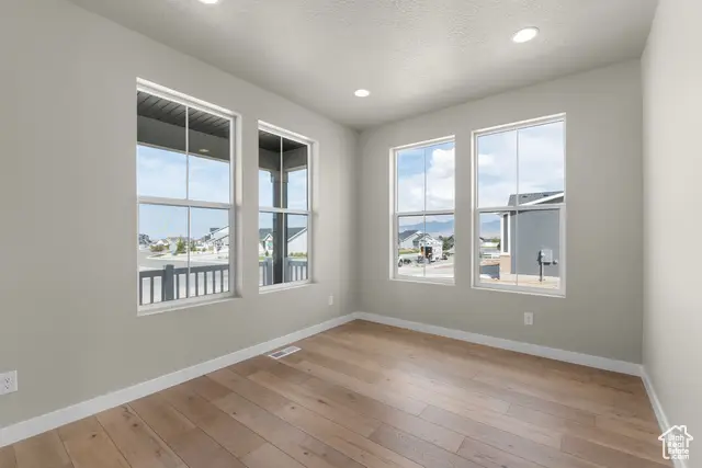 541 W Coyote Ridge Rd, Grantsville, UT 84029 - Image #3