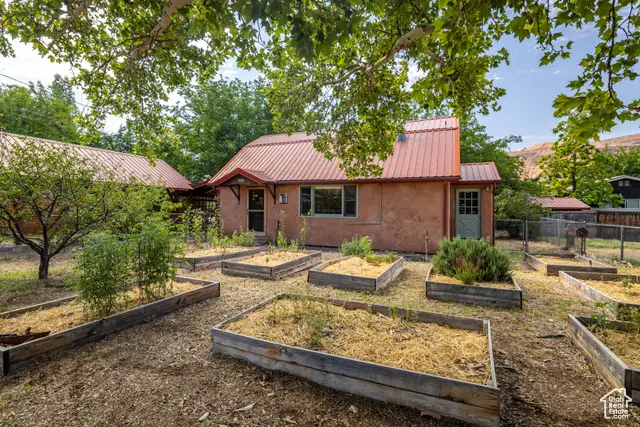 232 E 100 S, Moab, UT 84532 - Image #1