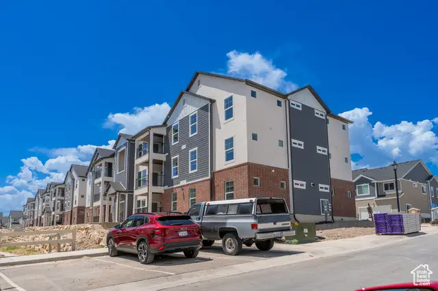 912 N Hemsworth Way #P101, Saratoga Springs, UT 84045 - Image #2