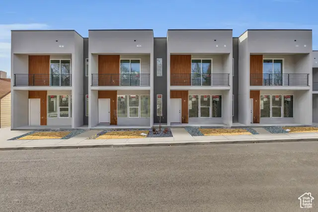 239 E Burch Creek Pl, South Ogden, UT 84405 - Image #2