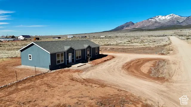 385 Bobbie Ln, La Sal, UT 84530 - Image #1