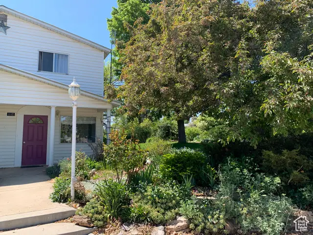 112 S 300 W, Blanding, UT 84511 - Image #2