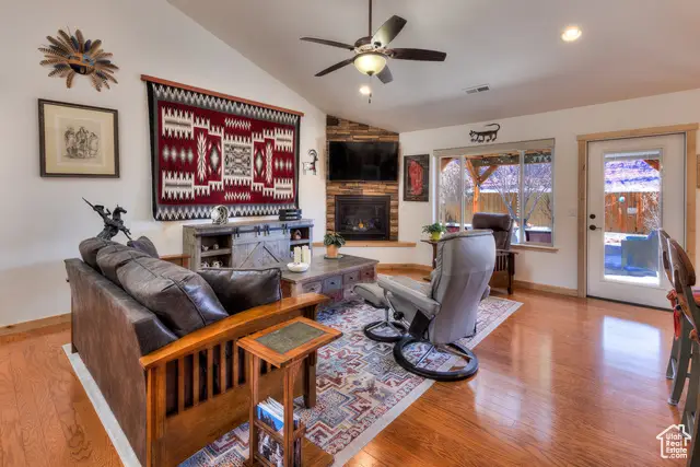 827 N Palisade Dr, Moab, UT 84532 - Image #2