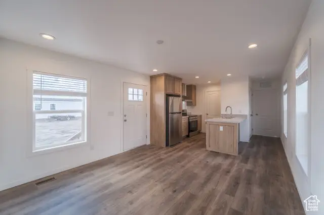 220 W 100 N #6, Levan, UT 84639 - Image #1