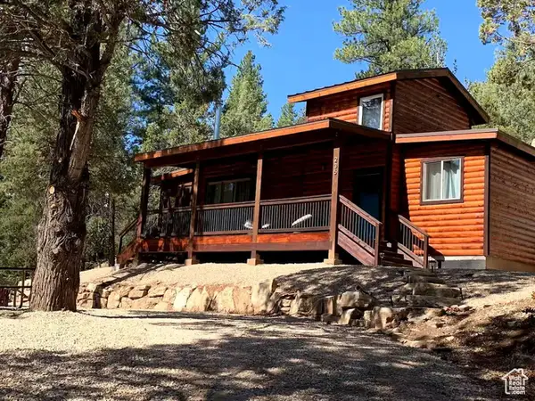 235 Lewis Ln, Orderville, UT 84758