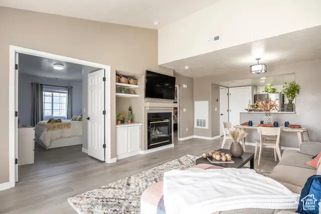 966 W Big River Ct #3, Salt Lake City, UT 84119 - Image #2