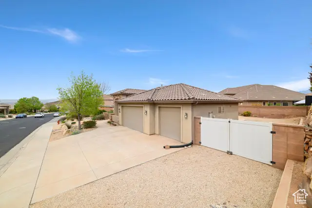 1041 E Silver Shadows Dr, Washington, UT 84780 - #2