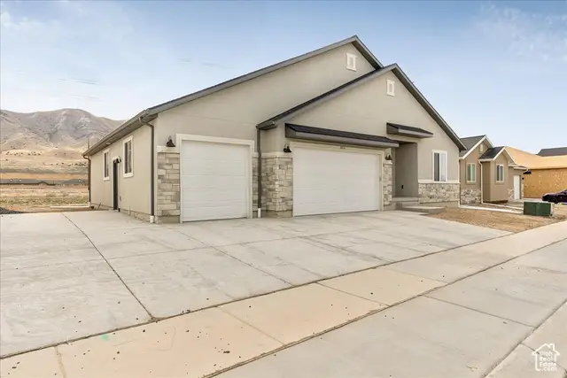 2329 E Woodbury Ln, Eagle Mountain, UT 84005 - #2