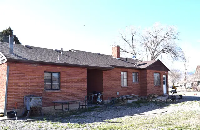 255 S Center St, Circleville, UT 84723 - Image #3