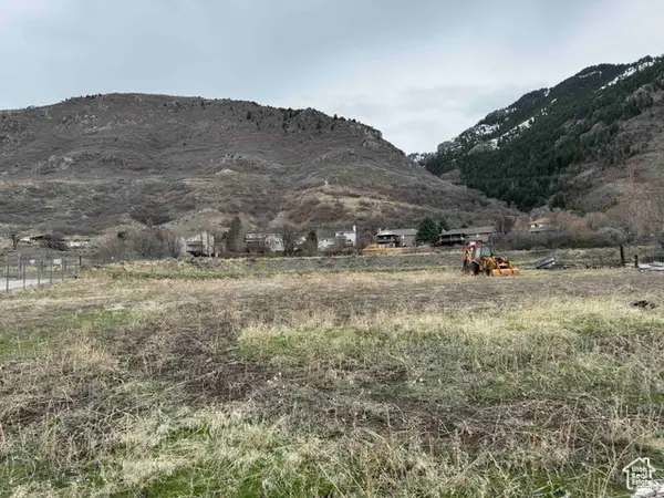 2570 N Mountain Rd, North Ogden, UT 84414