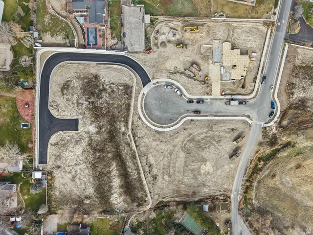 1085 W Kings Landing Ct S #6, South Jordan, UT 84095 - Image #2