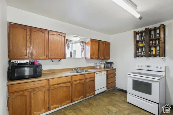 14 E Main St, Goshen, UT 84633