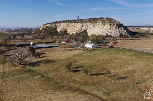 30 N 400 E, Boulder, UT 84716