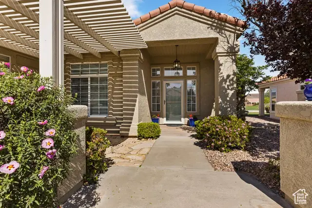 890 N Sky Mountain Ct, Hurricane, UT 84737 - #2