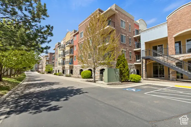 170 W Albion Village Way S #202, Sandy, UT 84070 - Image #2