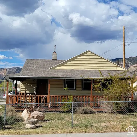 207 N Rawlins St, East Carbon, UT 84520 - Image #1
