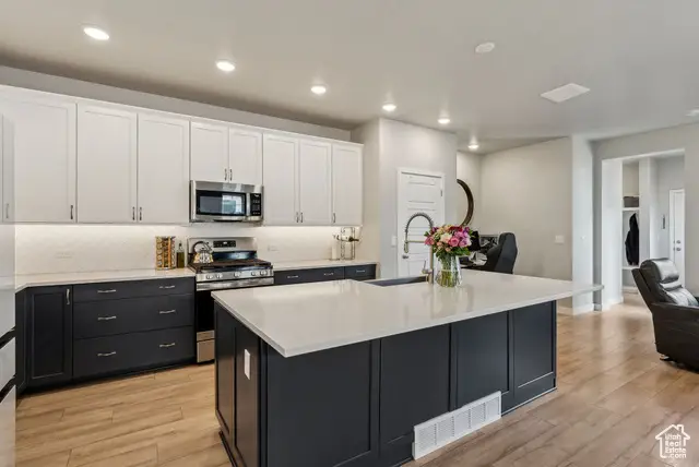 11619 S Silver Pond Dr W, South Jordan, UT 84009 - Image #2