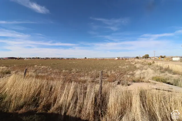 1010 E Midvalley Rd, Enoch, UT 84721 - Image #1