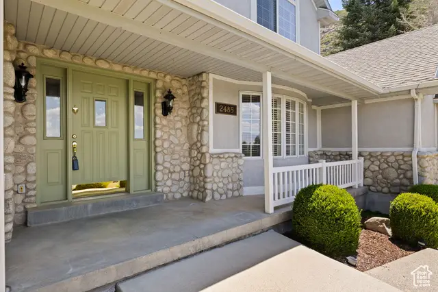 2485 E Stonebrook Cir, Sandy, UT 84092 - Image #3