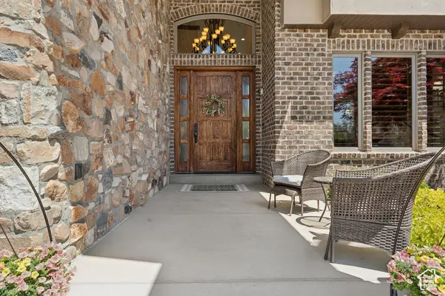 1 S Crosshill Ln, Sandy, UT 84092 - Image #3