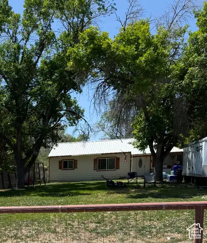 239 W Plum St, Grantsville, UT 84029 - Image #2