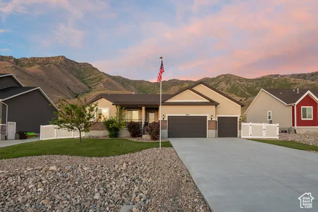 8640 N Iron Horse Dr, Lake Point, UT 84074 - Image #2