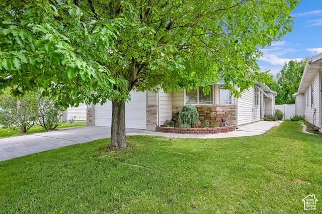 282 Caleb Dr, North Salt Lake, UT 84054 - Image #2