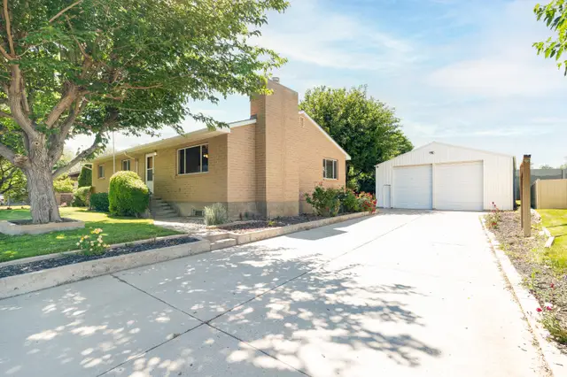 649 W Bulldog Cir, Murray, UT 84123 - Image #2