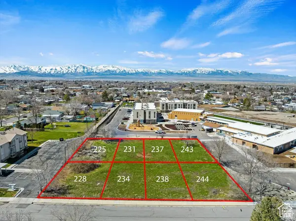 225 N Bristlecone Ct E, Tooele, UT 84074