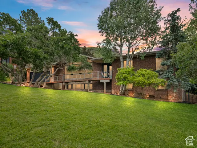 2842 E Oakbrook Cir, Salt Lake City, UT 84108 - Image #3