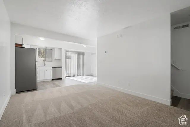 814 E Meadow Pine Ct, Salt Lake City, UT 84106 - Image #3