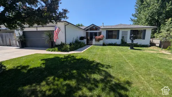 1584 E Petunia Way, Sandy, UT 84092