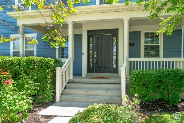 4257 W Lake Bridge Dr S, South Jordan, UT 84009