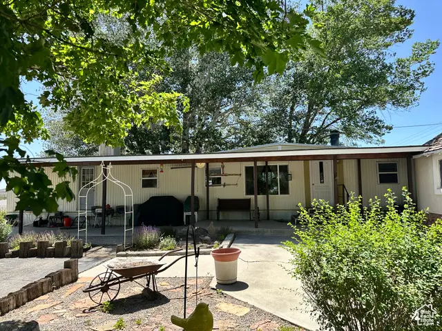 1086 E Main St, Wellington, UT 84542 - Image #2