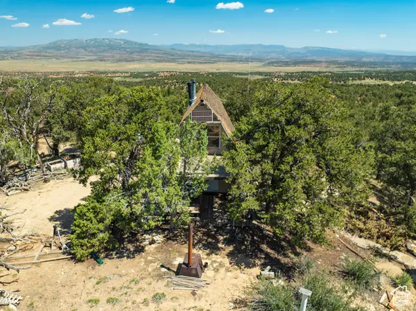 2 W Rim Rock Rd 3 Rd, Fruitland, UT 84027