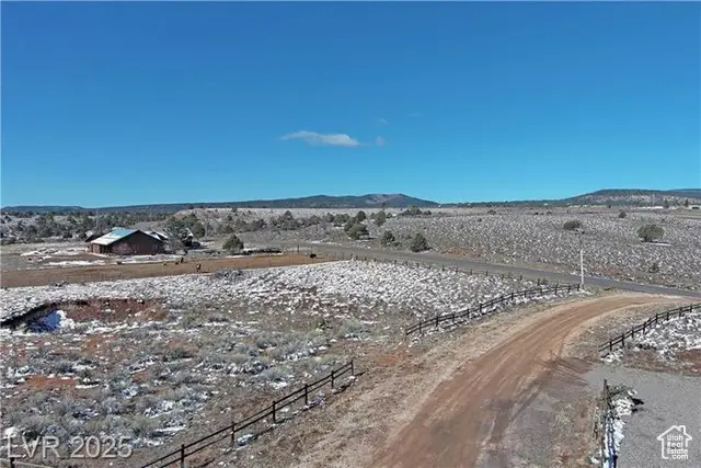 187 W Bryce Gate Cir #5, Hatch, UT 84735 - Image #1