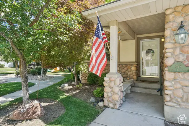 798 E Spruce Tree Ln, Sandy, UT 84094 - Image #3