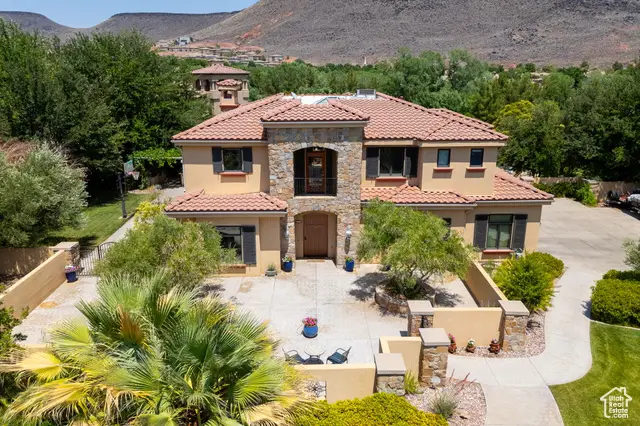 557 S Woods View Cir, Saint George, UT 84770 - #2