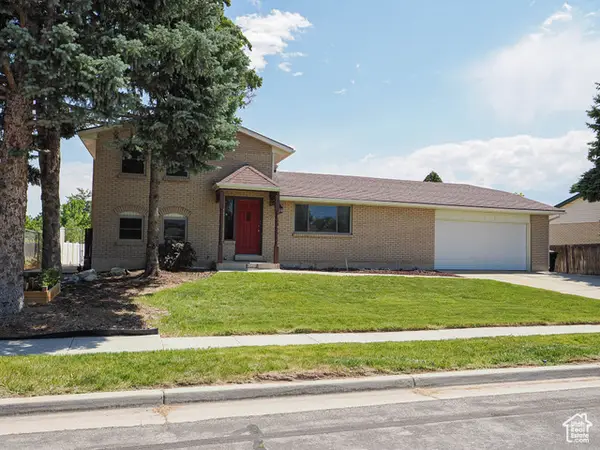 2333 W Ledgewood Dr, Taylorsville, UT 84129