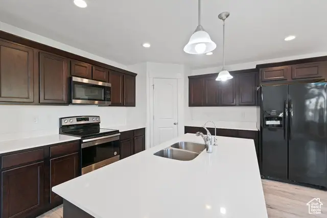 194 N Valcrest Dr, Saratoga Springs, UT 84045 - Image #3